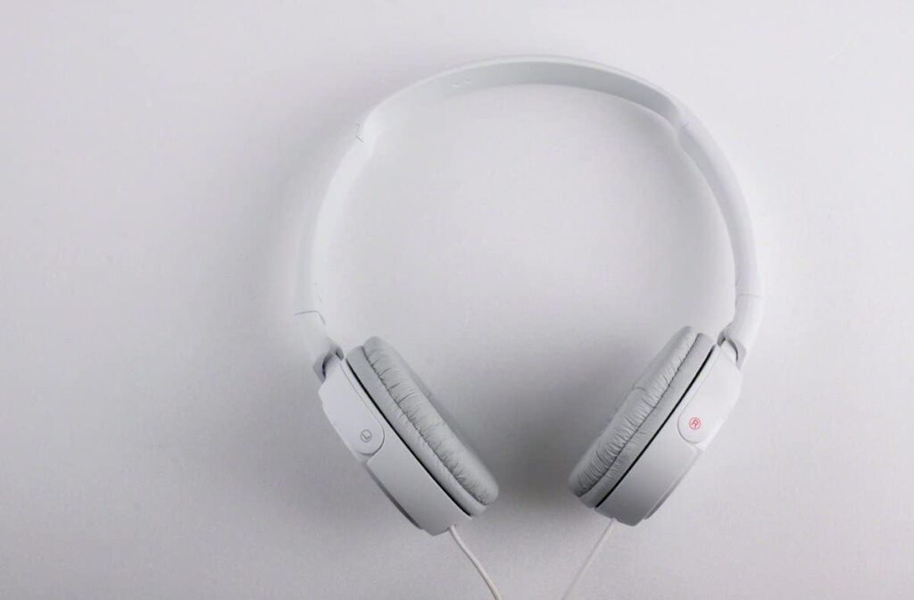 Sony Wired Headphones (3)